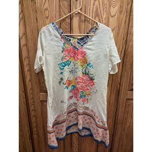 Gorgeous silk handkerchief short sleeve tunic top by Johnny Was size Small
